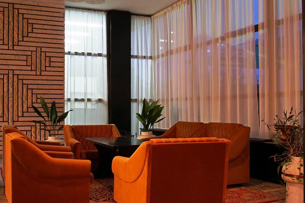 Geolog Hotel St Constantin et Helena Extérieur photo